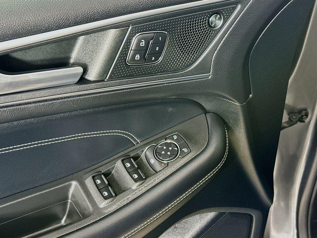 used 2022 Ford Edge car, priced at $22,900