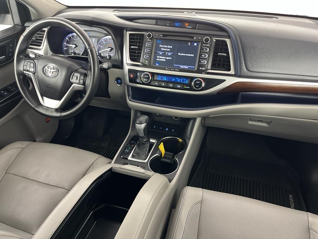 used 2016 Toyota Highlander car, priced at $22,900