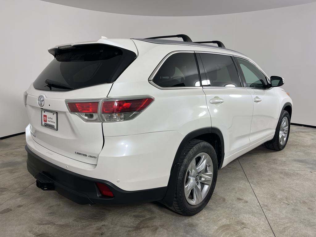 used 2016 Toyota Highlander car, priced at $22,900