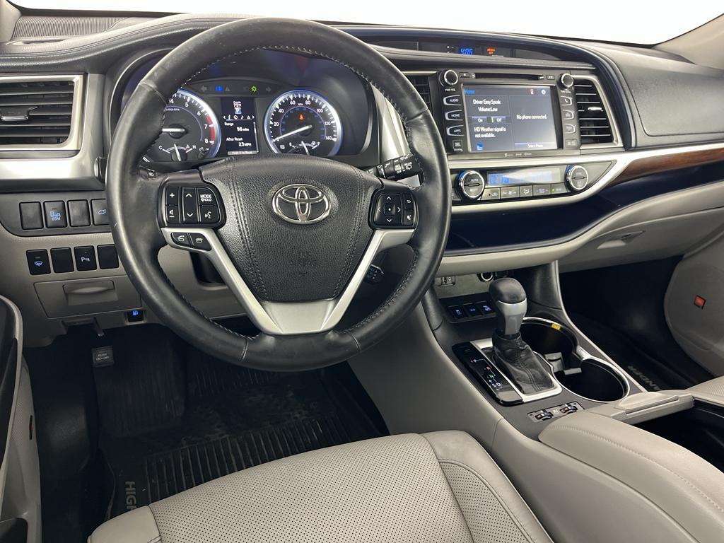 used 2016 Toyota Highlander car, priced at $22,900