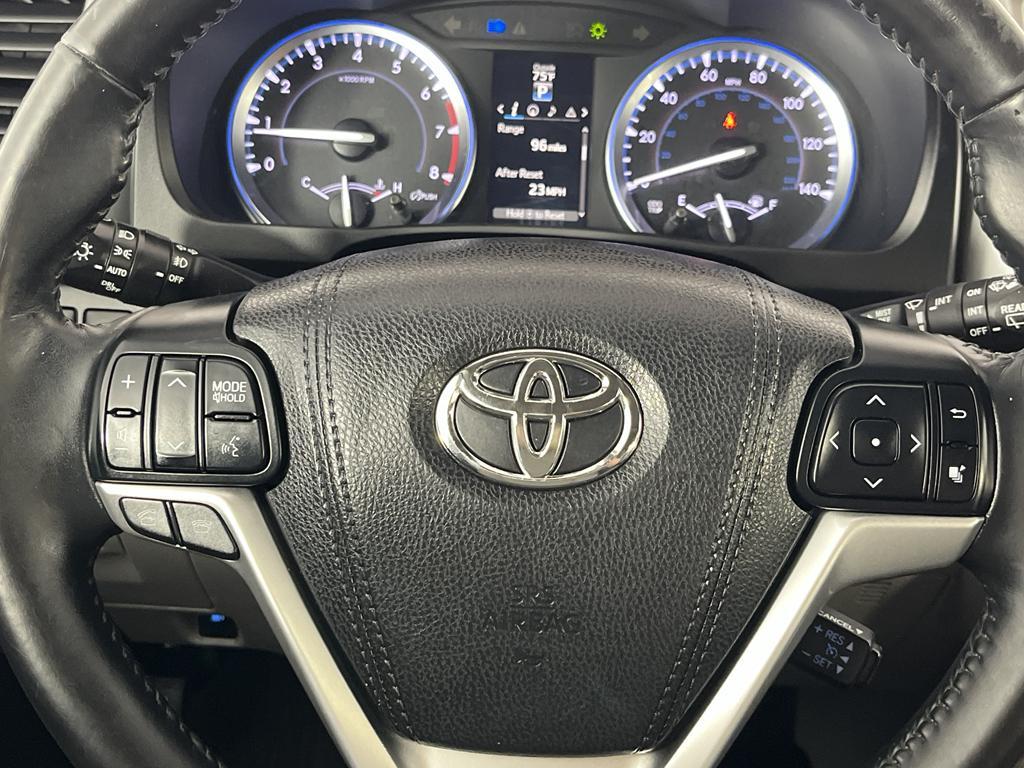used 2016 Toyota Highlander car, priced at $22,900