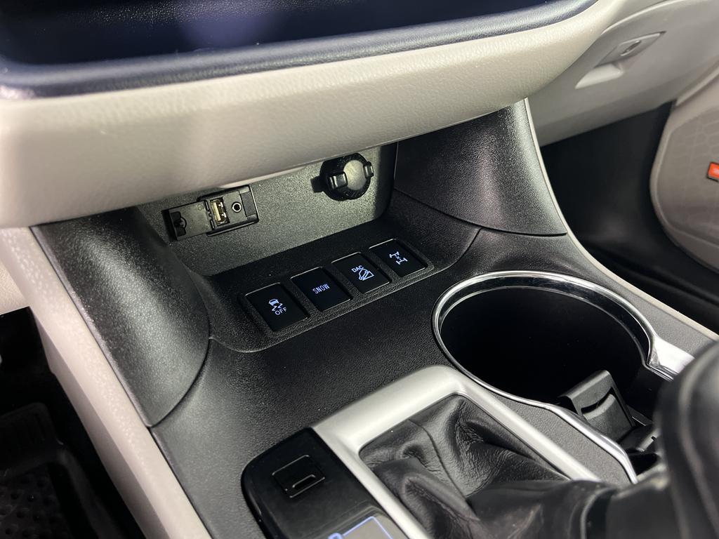 used 2016 Toyota Highlander car, priced at $22,900