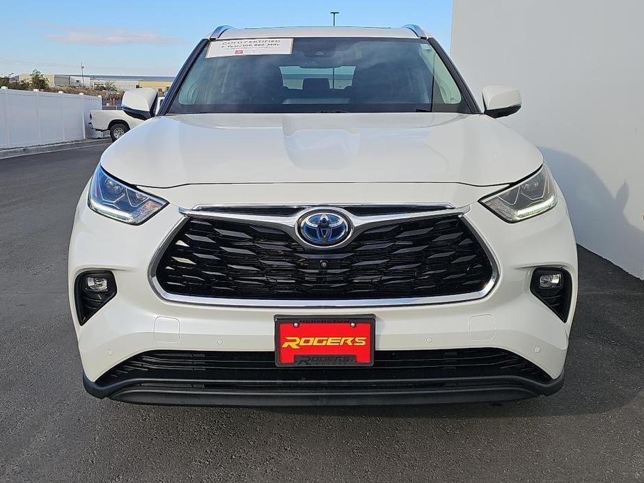 used 2021 Toyota Highlander Hybrid car, priced at $38,999