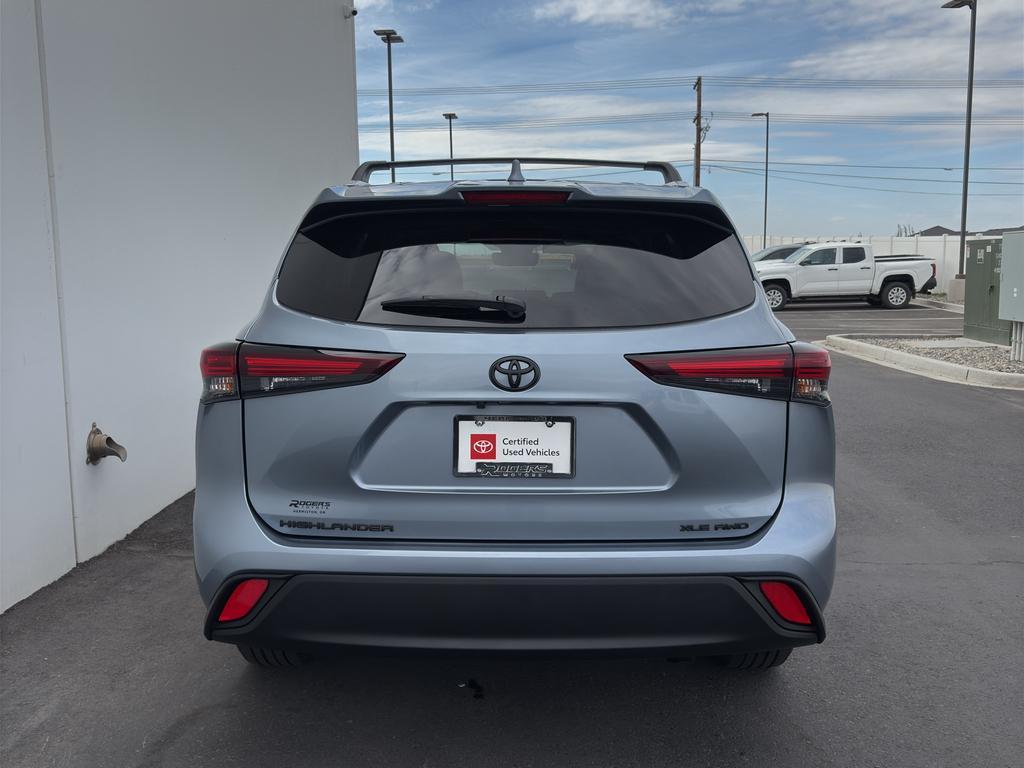 used 2024 Toyota Highlander car, priced at $48,900