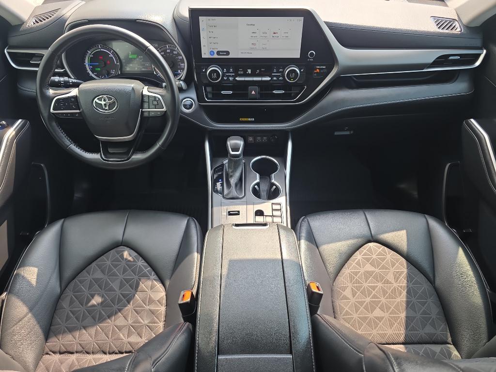 used 2024 Toyota Highlander Hybrid car, priced at $49,999