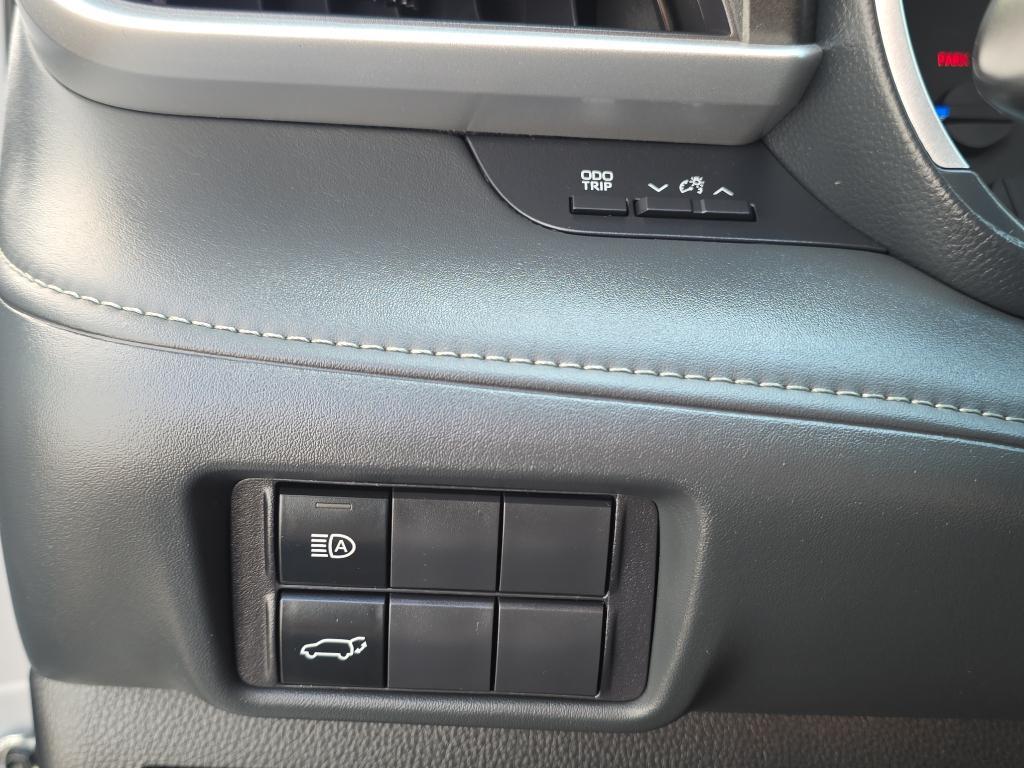 used 2024 Toyota Highlander Hybrid car, priced at $49,999