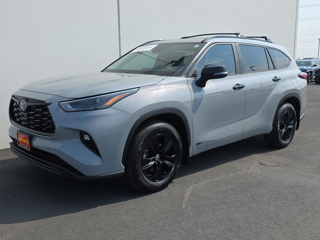 used 2024 Toyota Highlander Hybrid car, priced at $49,999