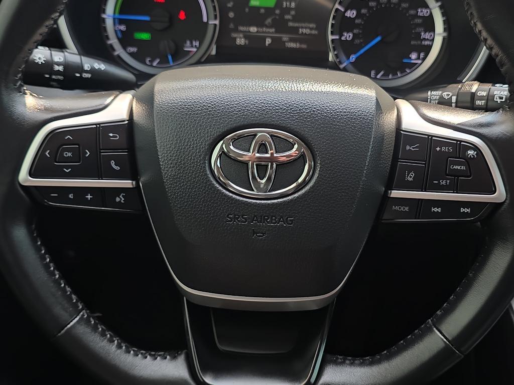 used 2024 Toyota Highlander Hybrid car, priced at $49,999