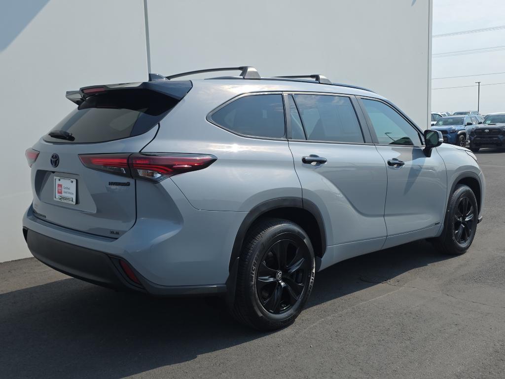 used 2024 Toyota Highlander Hybrid car, priced at $49,999