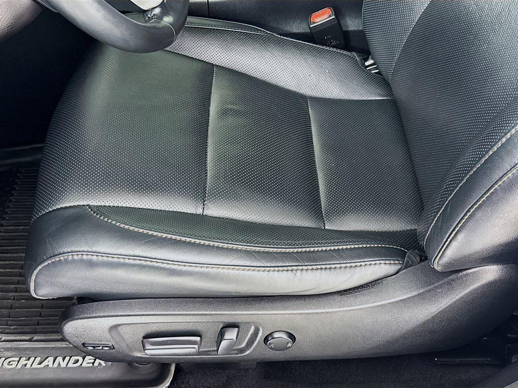 used 2018 Toyota Highlander car, priced at $24,900