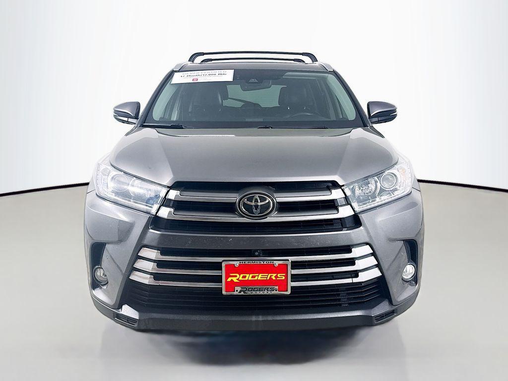 used 2018 Toyota Highlander car, priced at $24,900