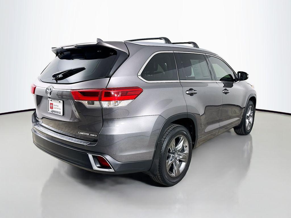 used 2018 Toyota Highlander car, priced at $24,900