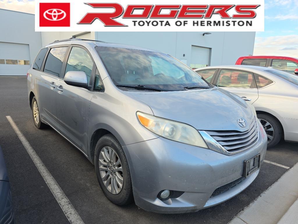 used 2017 Toyota Sienna car, priced at $18,500