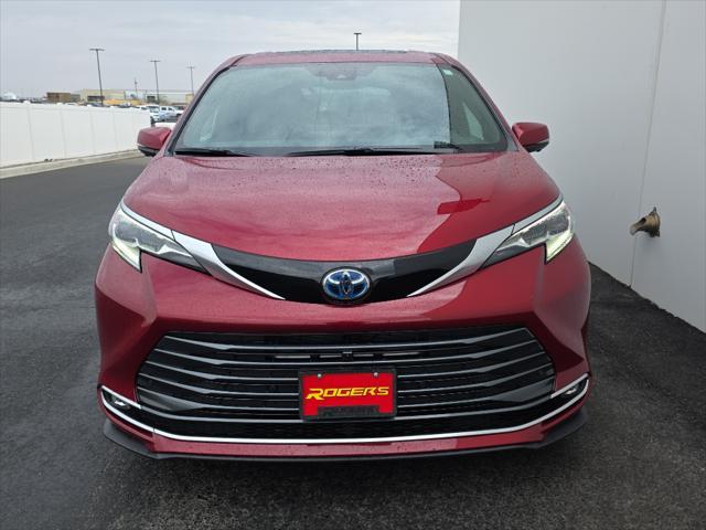 new 2025 Toyota Sienna car, priced at $59,465