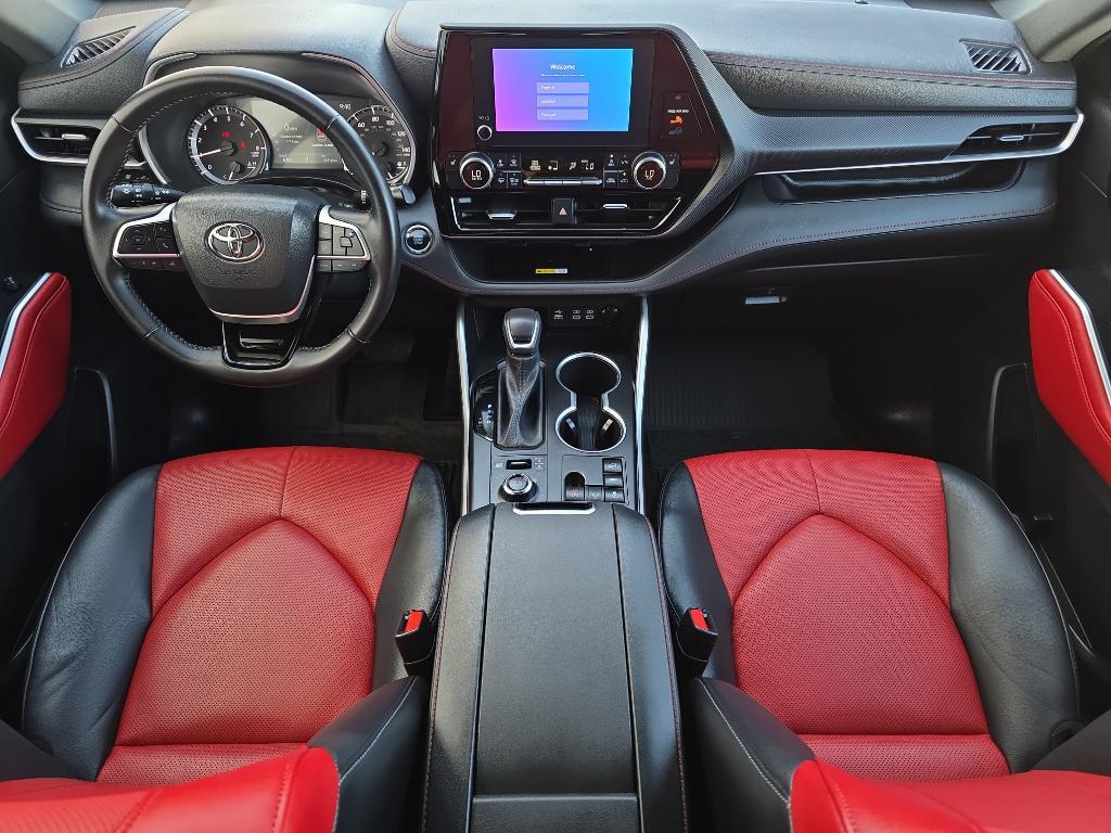 used 2023 Toyota Highlander car, priced at $43,993