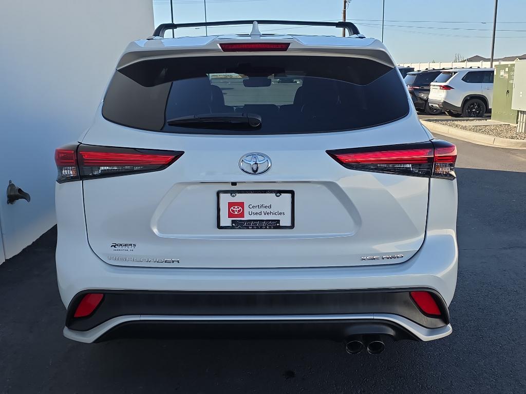 used 2023 Toyota Highlander car, priced at $43,993