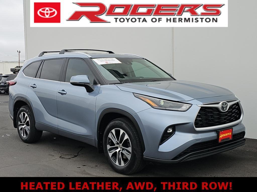 used 2024 Toyota Highlander car, priced at $45,900