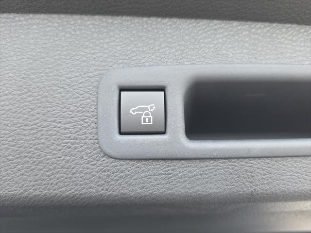 new 2025 Toyota Sienna car, priced at $61,604