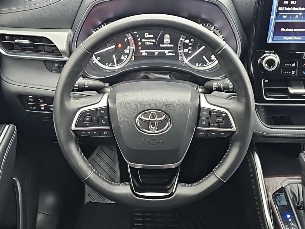 used 2022 Toyota Highlander car, priced at $44,900