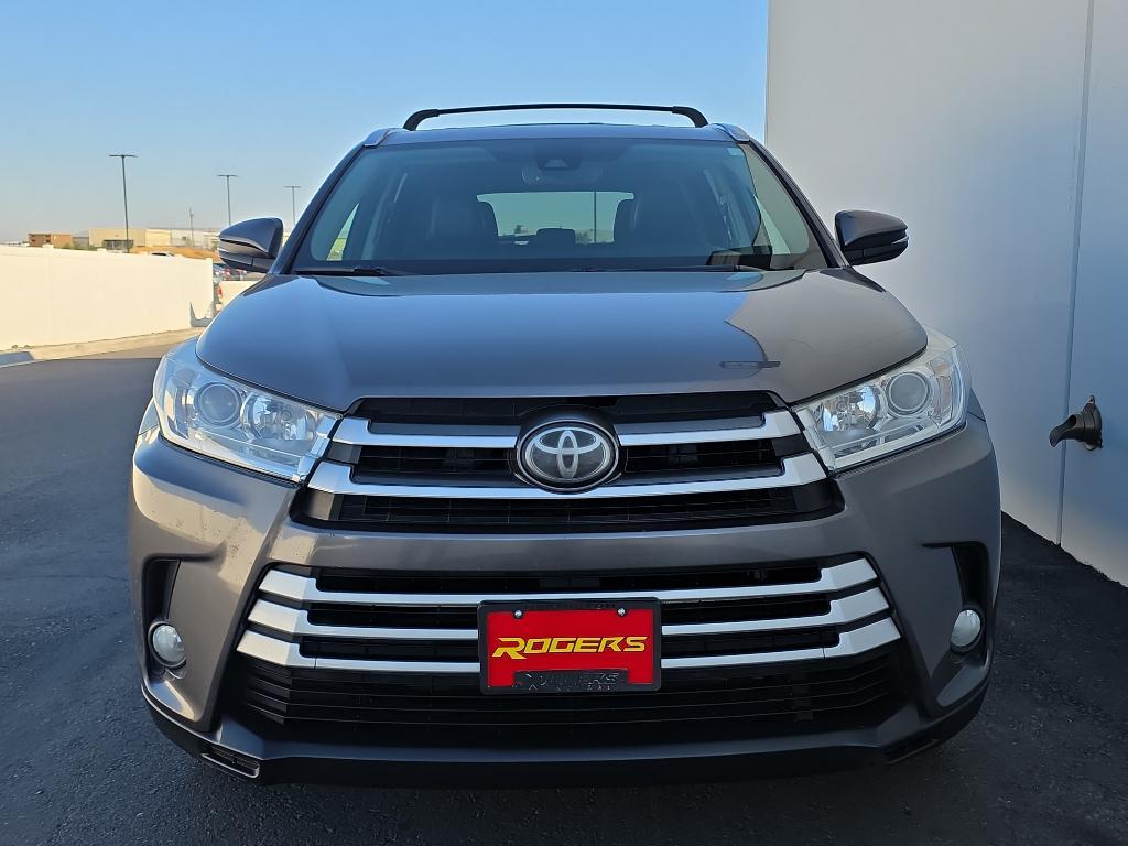 used 2017 Toyota Highlander car, priced at $21,444