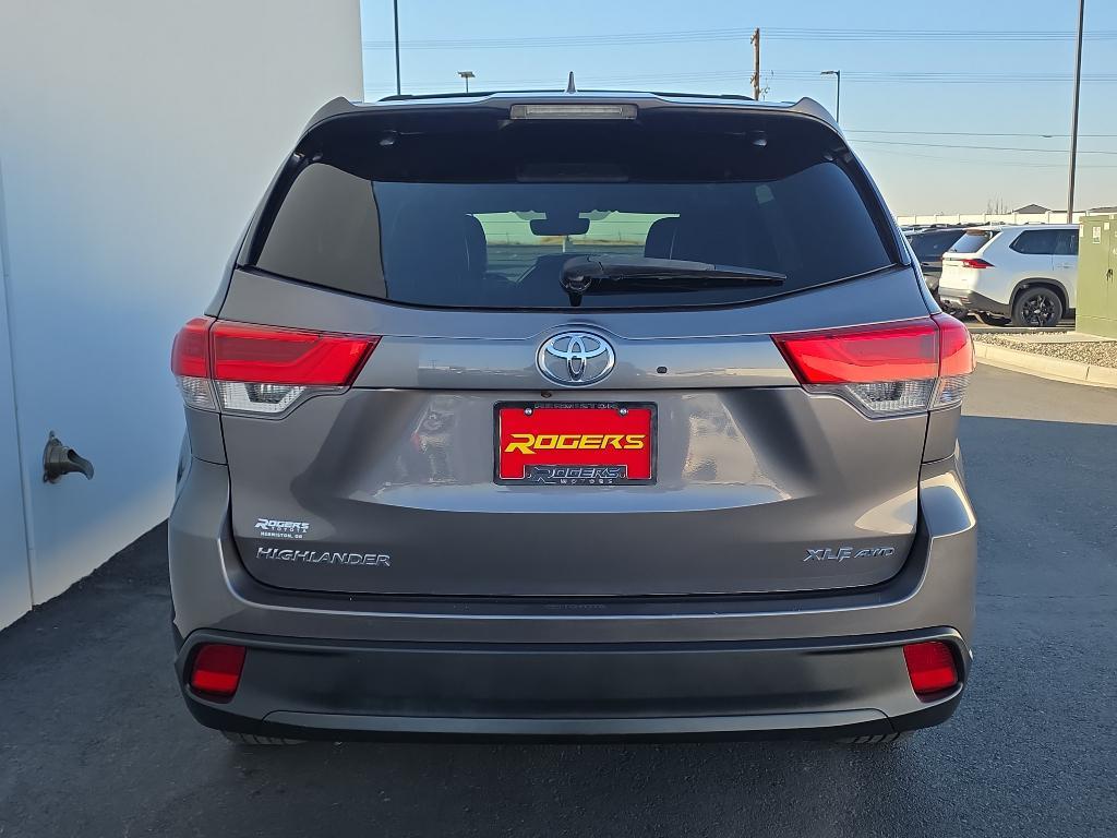 used 2017 Toyota Highlander car, priced at $21,444