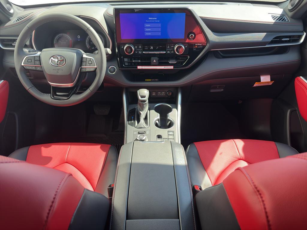 new 2025 Toyota Highlander car, priced at $50,863