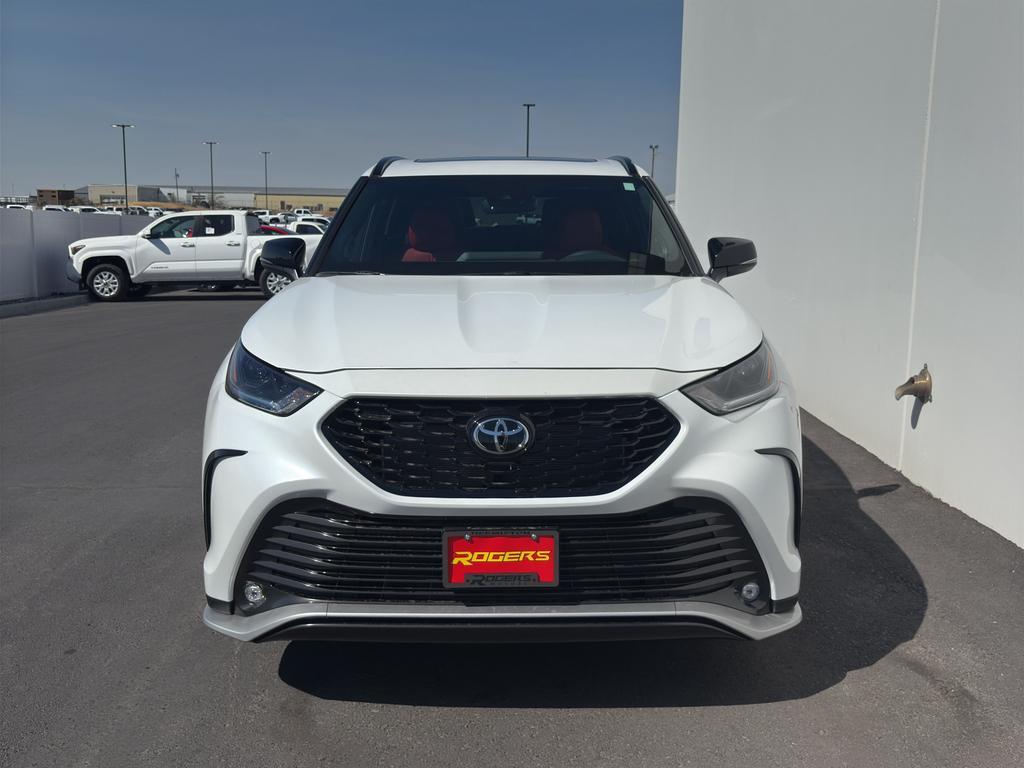 new 2025 Toyota Highlander car, priced at $50,863