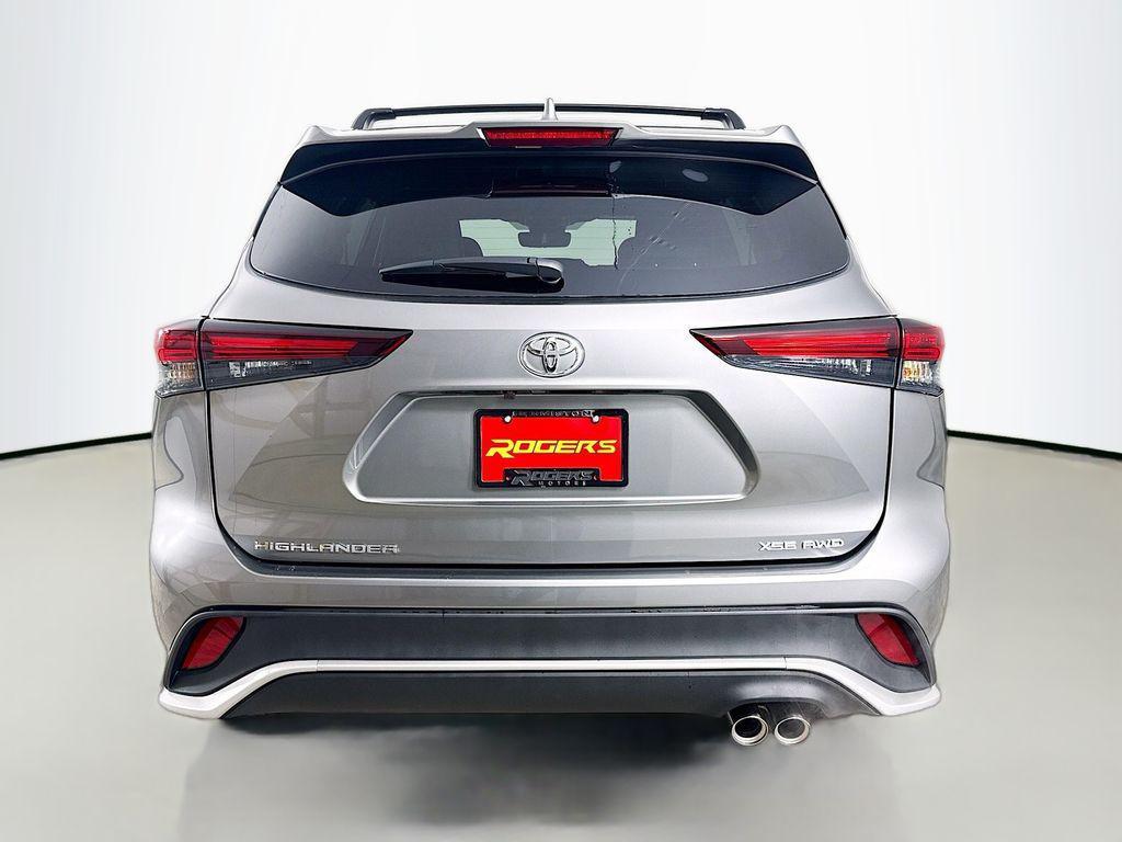 new 2026 Toyota Highlander car, priced at $52,048