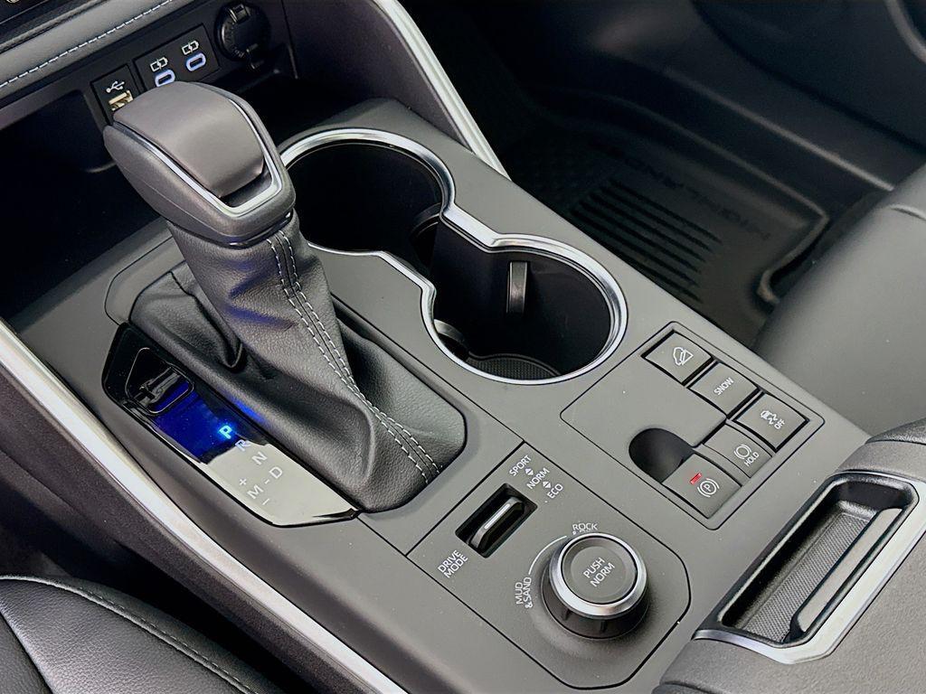 new 2026 Toyota Highlander car, priced at $51,073