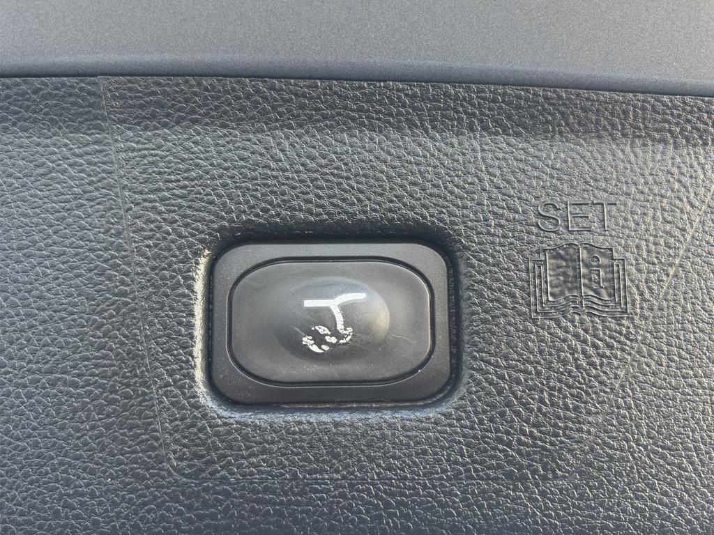 used 2022 Ford Edge car, priced at $31,900