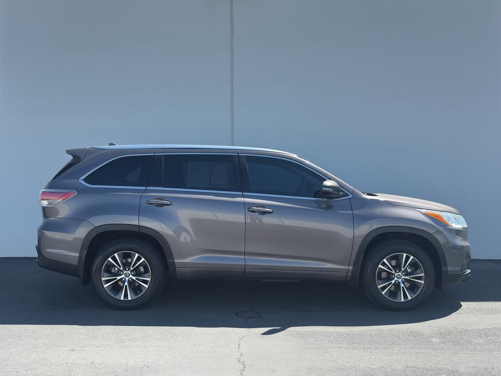 used 2016 Toyota Highlander car, priced at $19,999