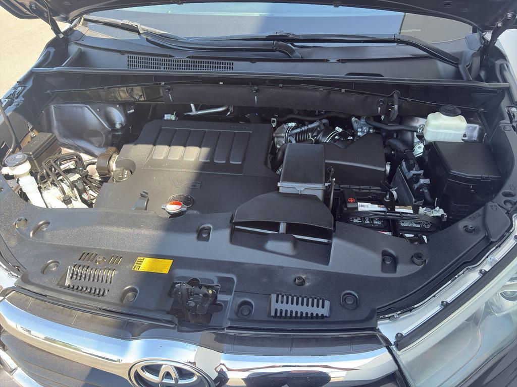 used 2016 Toyota Highlander car, priced at $19,999