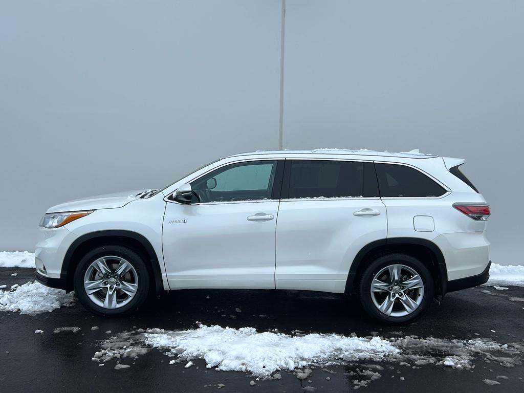 used 2015 Toyota Highlander Hybrid car, priced at $24,900