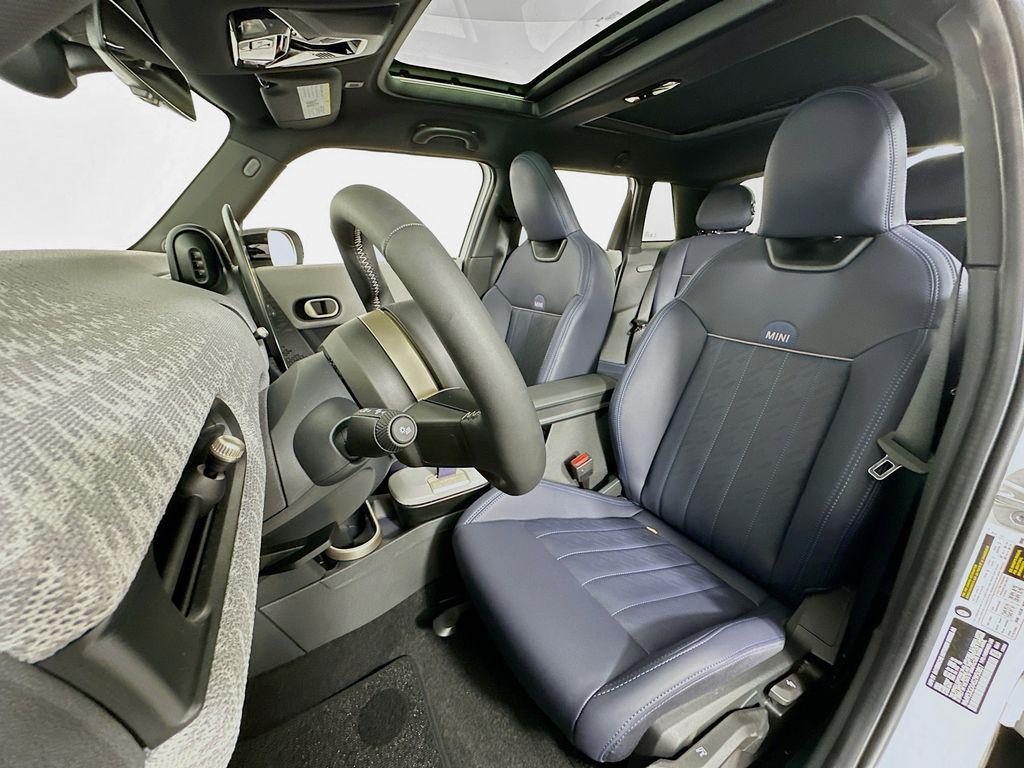 used 2025 MINI Hardtop car, priced at $34,500