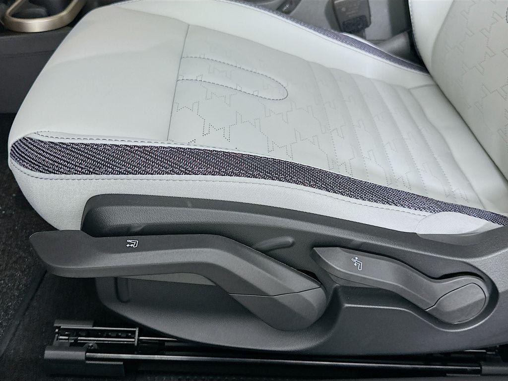 used 2025 MINI Hardtop car, priced at $31,500