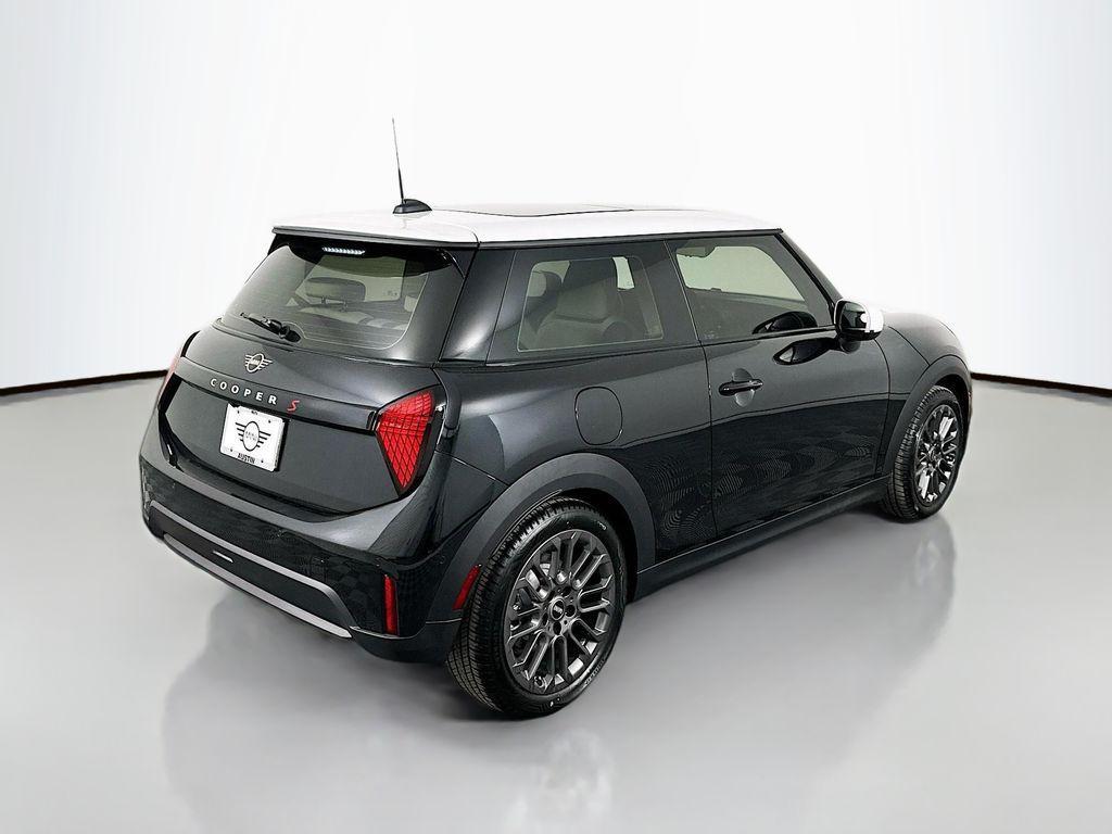 used 2025 MINI Hardtop car, priced at $31,500