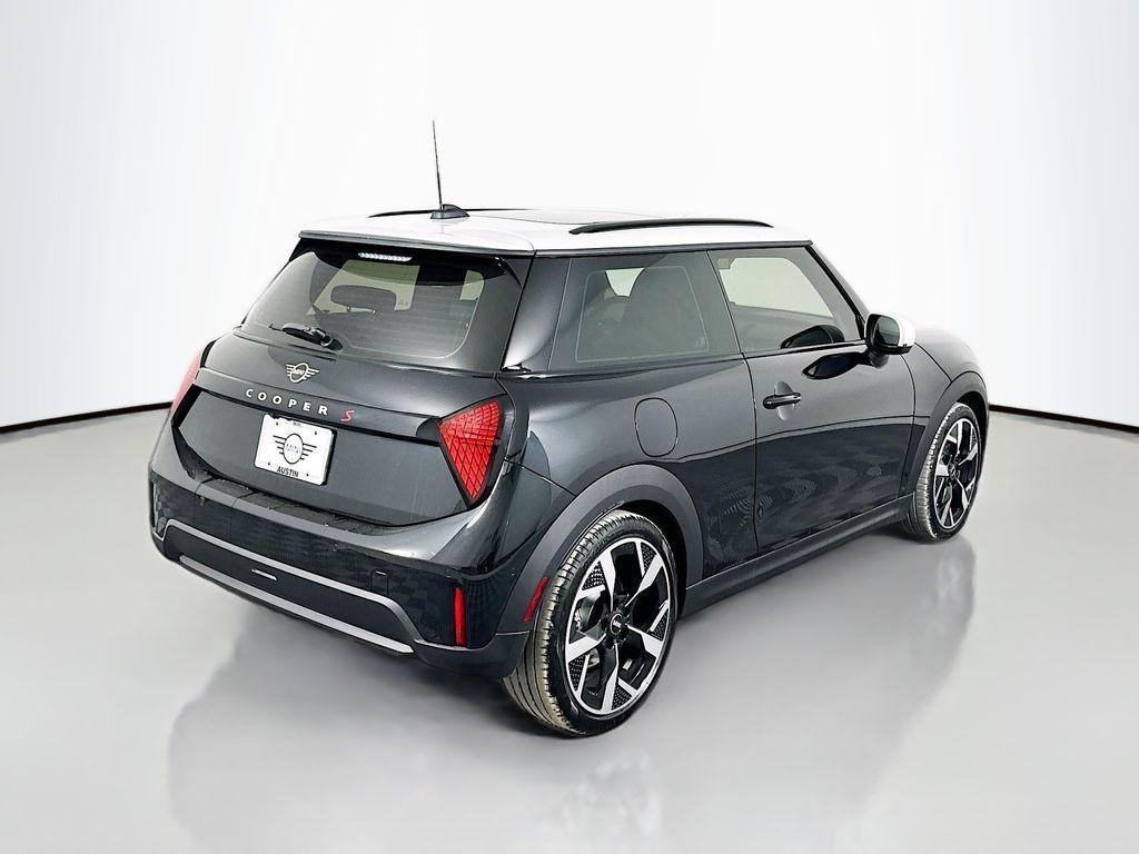 used 2025 MINI Hardtop car, priced at $33,999