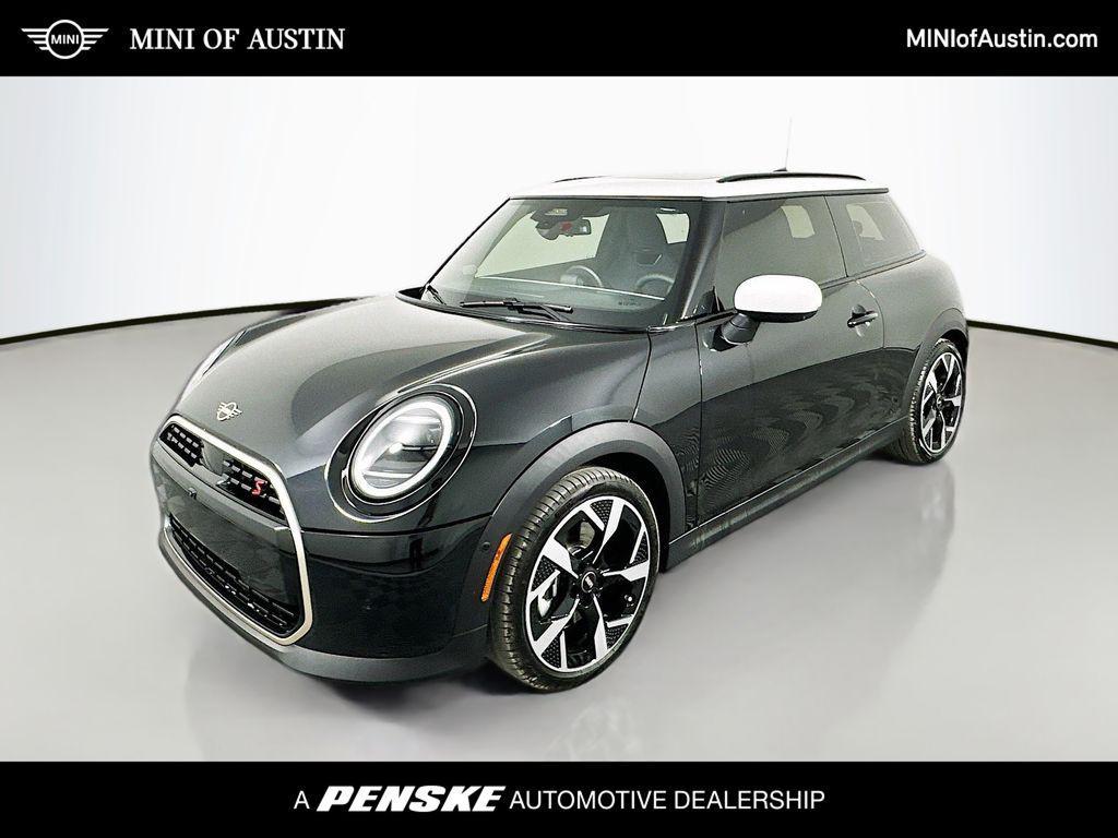used 2025 MINI Hardtop car, priced at $33,900