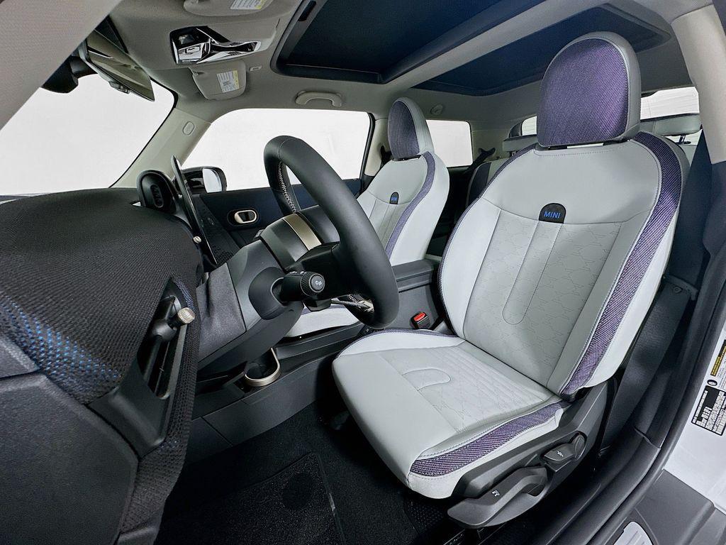 used 2025 MINI Hardtop car, priced at $30,500
