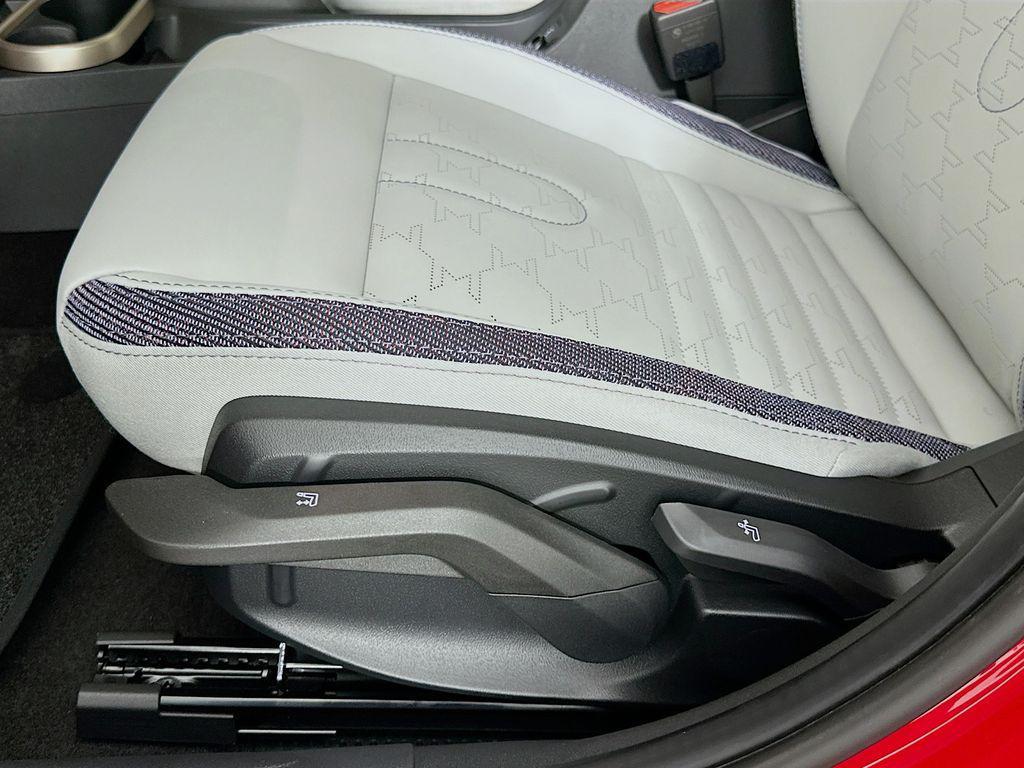 used 2025 MINI Hardtop car, priced at $32,500