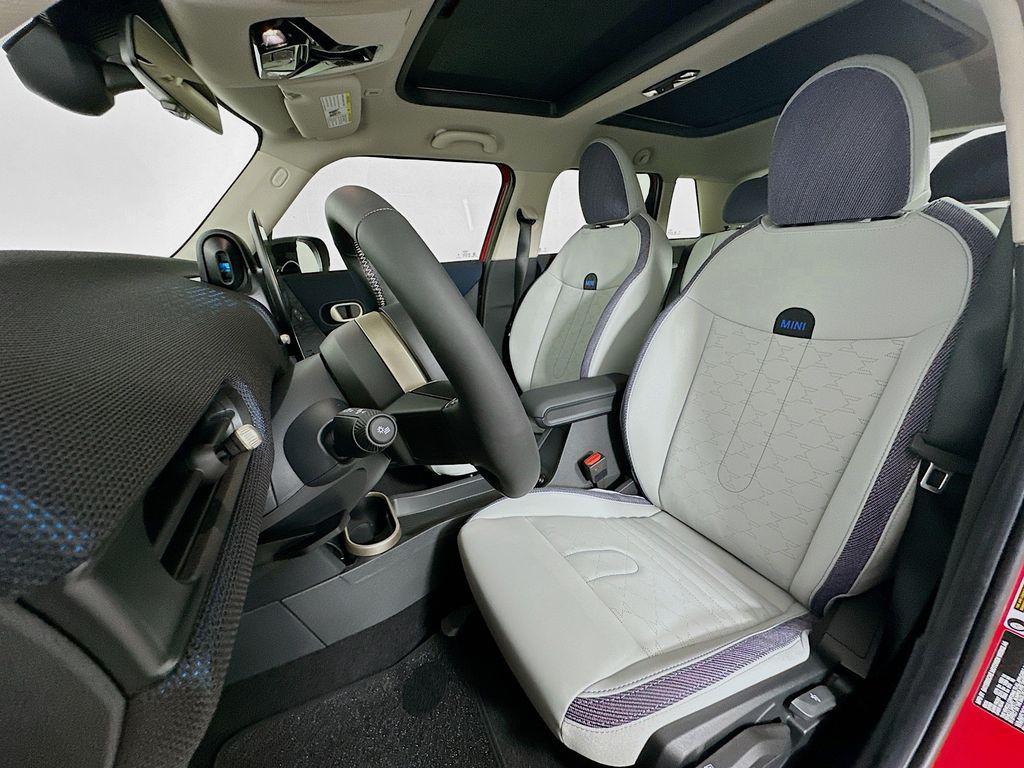 used 2025 MINI Hardtop car, priced at $32,500