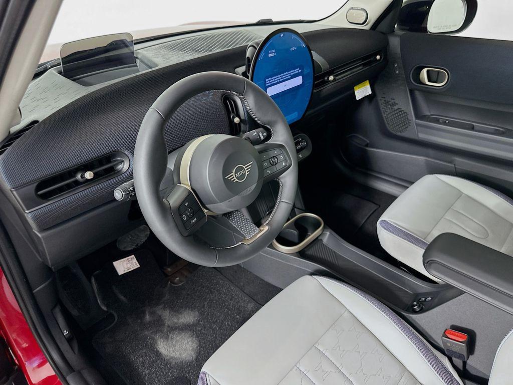 used 2025 MINI Hardtop car, priced at $32,500