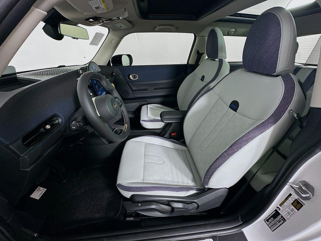 new 2025 MINI Hardtop car, priced at $36,270