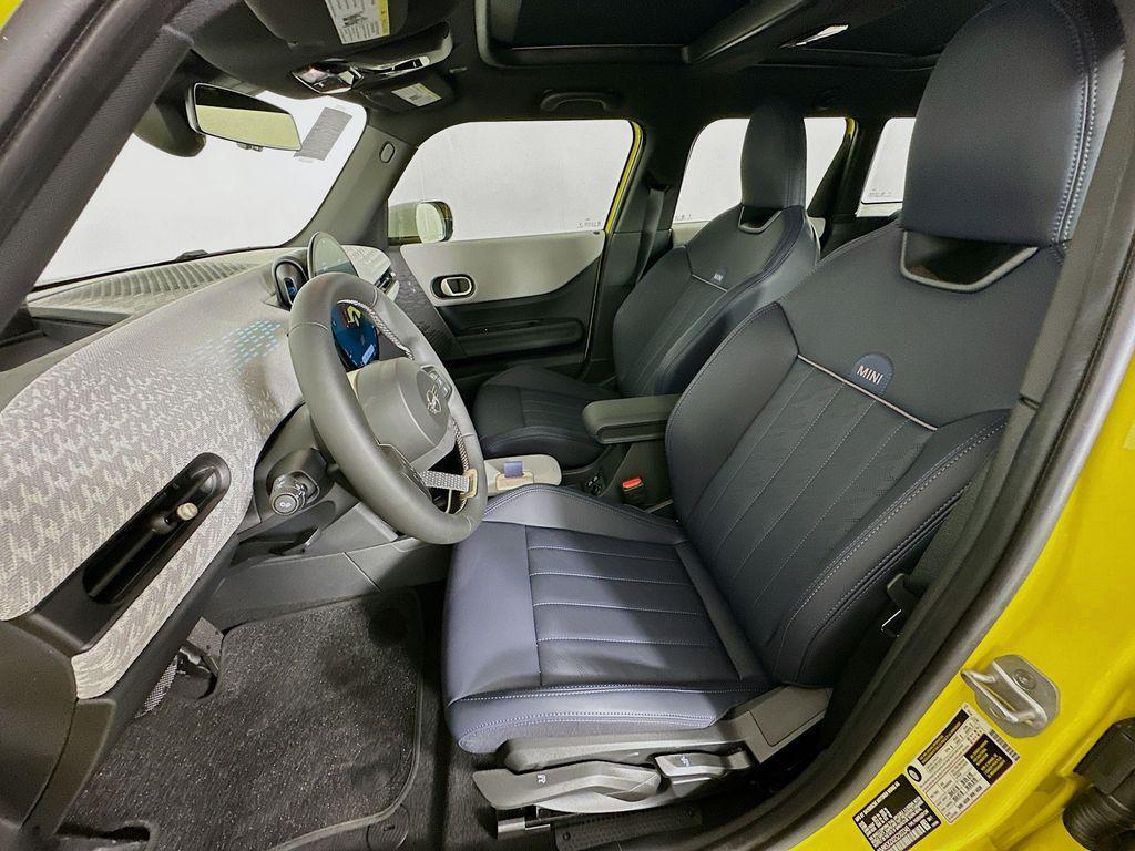 new 2025 MINI Hardtop car, priced at $37,160