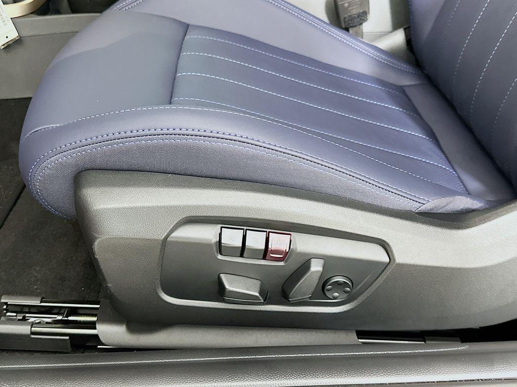 used 2025 MINI Hardtop car, priced at $32,500