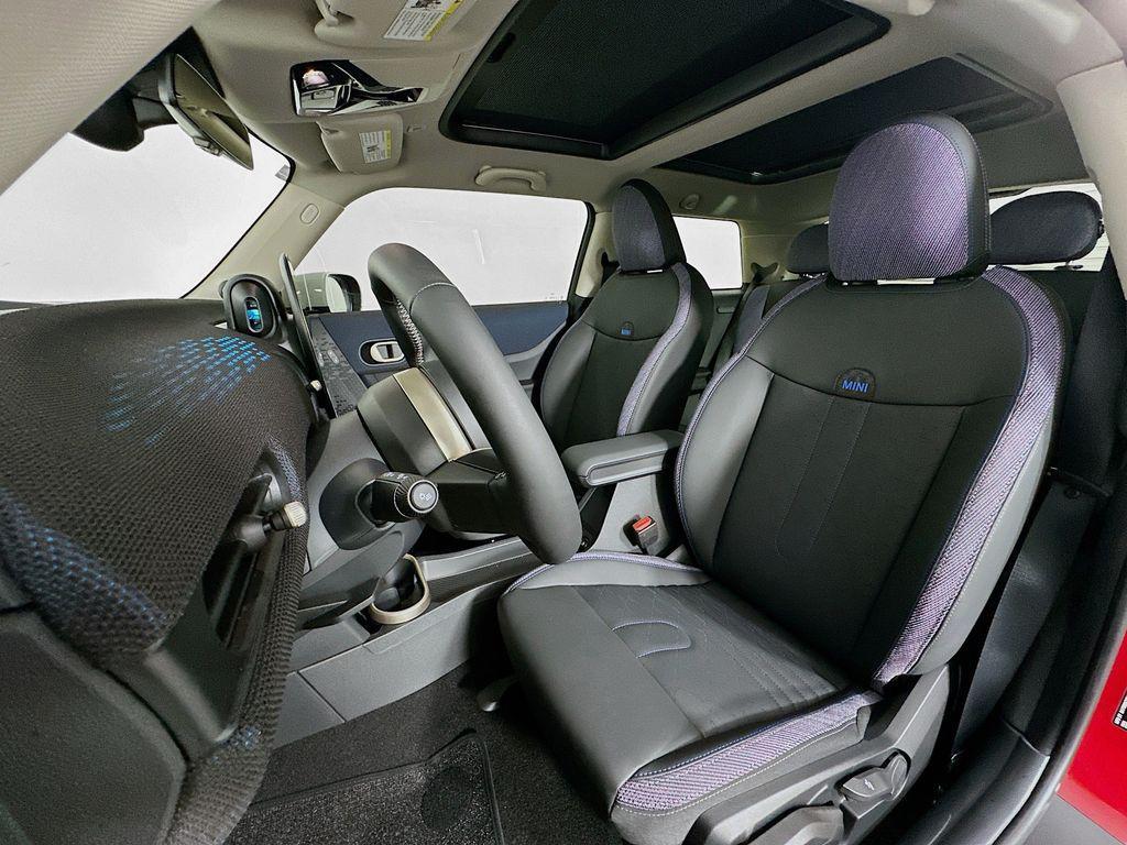 used 2025 MINI Hardtop car, priced at $30,500