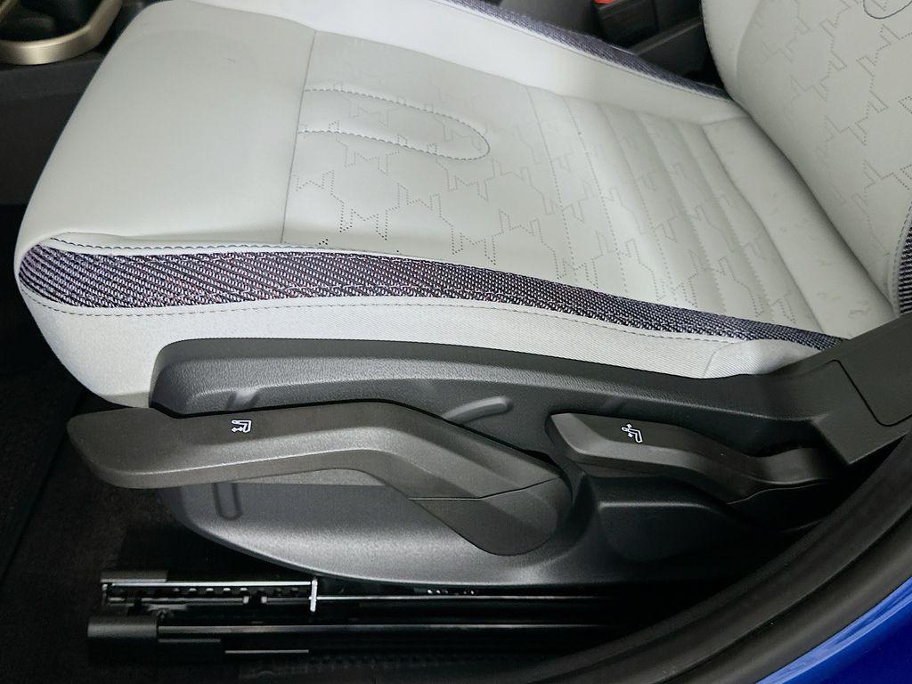 used 2025 MINI Hardtop car, priced at $31,500