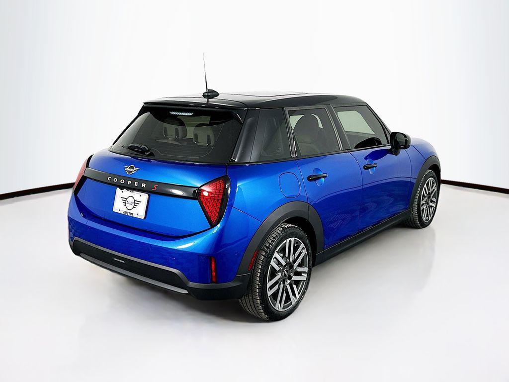 used 2025 MINI Hardtop car, priced at $31,500