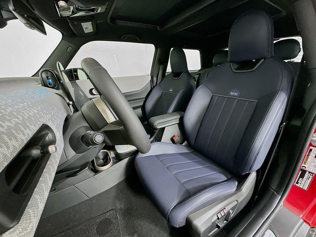 used 2025 MINI Hardtop car, priced at $33,500