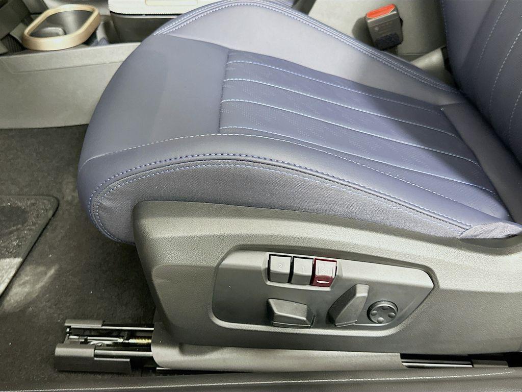 used 2025 MINI Hardtop car, priced at $33,500